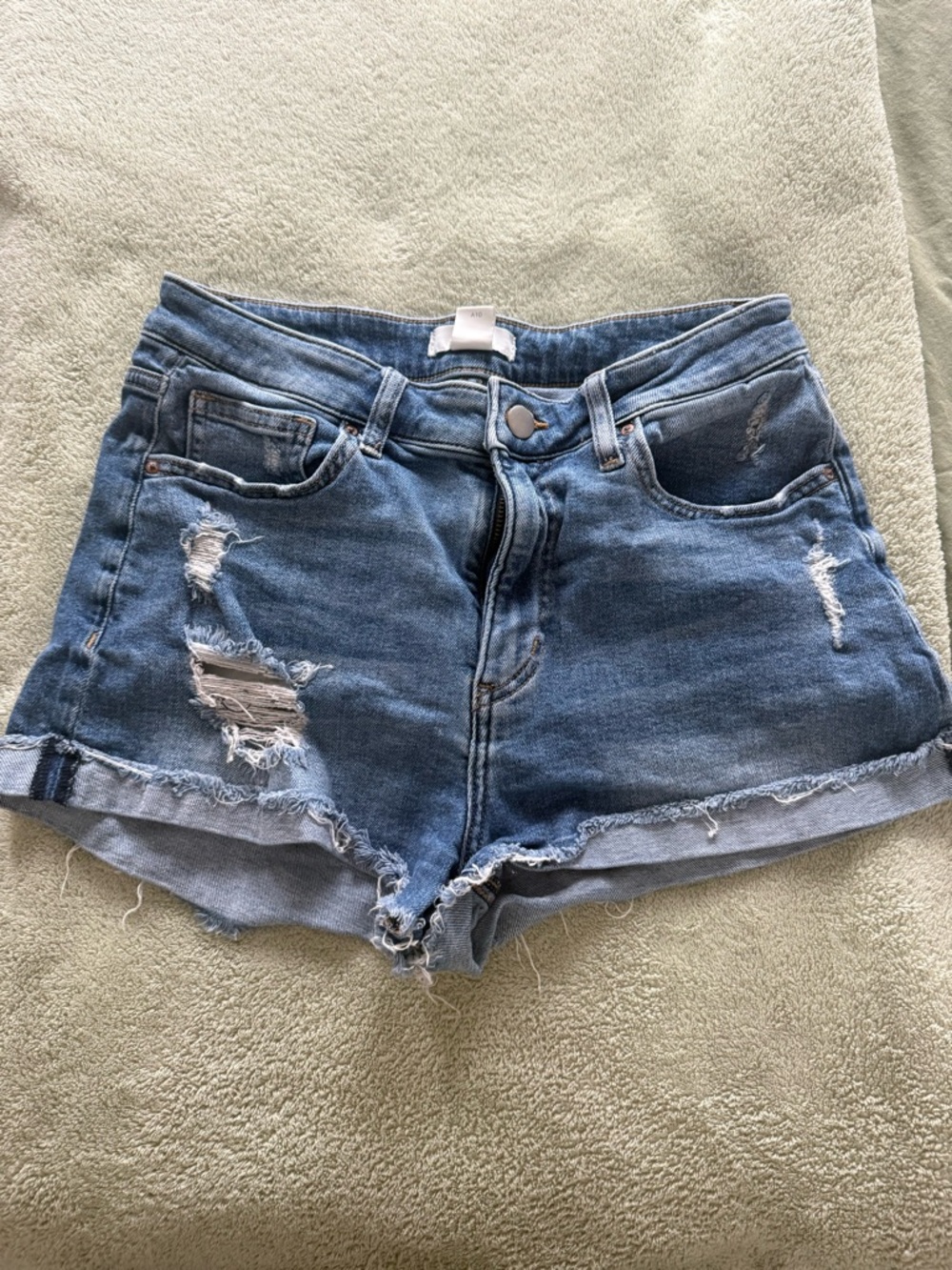 H&M Distressed Rolled-Hem Denim Shorts - Blue